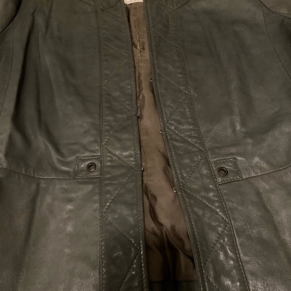 MaxMara Vintage Green Women’s Genuine Leather Jacket made in Italy (US SZ 12) - Picture 6 of 16